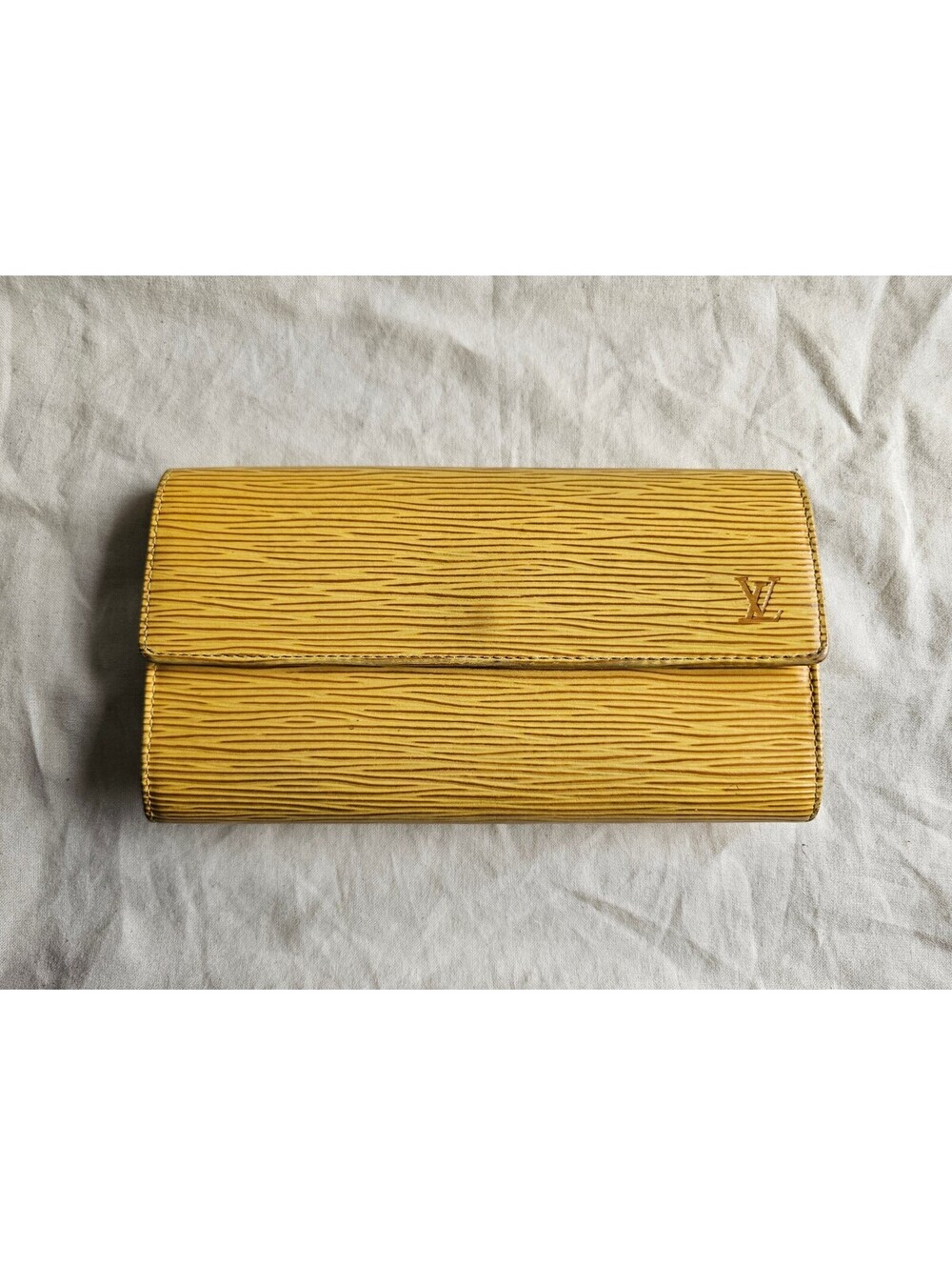 Louis Vuitton Vintage Sarah Epi Wallet - CA0900 - COA